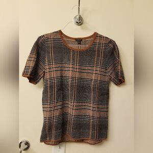 Women's Knit top from Ann Taylor. Medium.